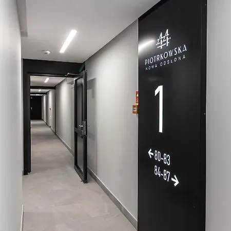 Luna, Piotrkowska 44 - Free Parking وودج