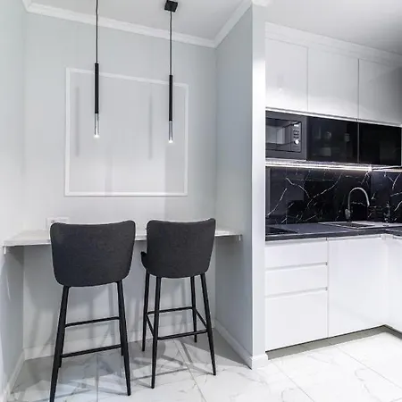 Luna, Piotrkowska 44 - Free Parking * Łódź