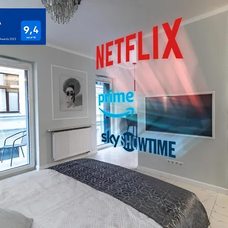 Luna, Piotrkowska 44 - Free Parking Lodž