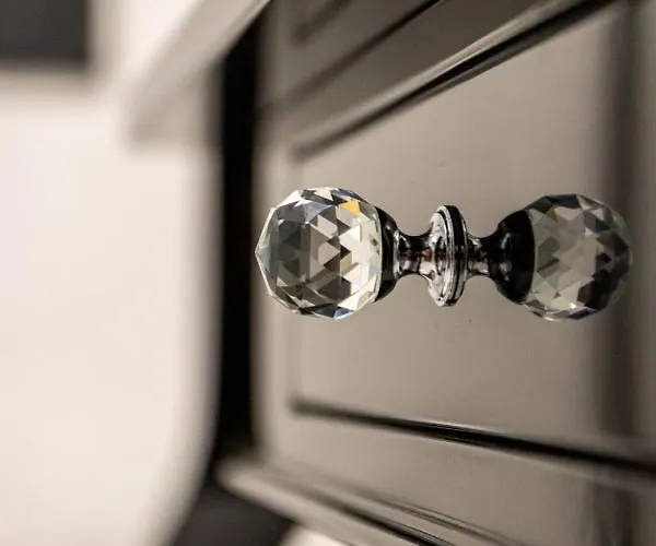 Luna, Piotrkowska 44 - Free Parking *